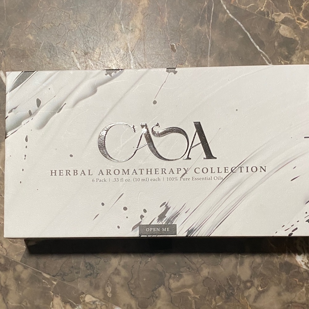 CASA Herbal Aromatherapy Collection - White & Silver Box